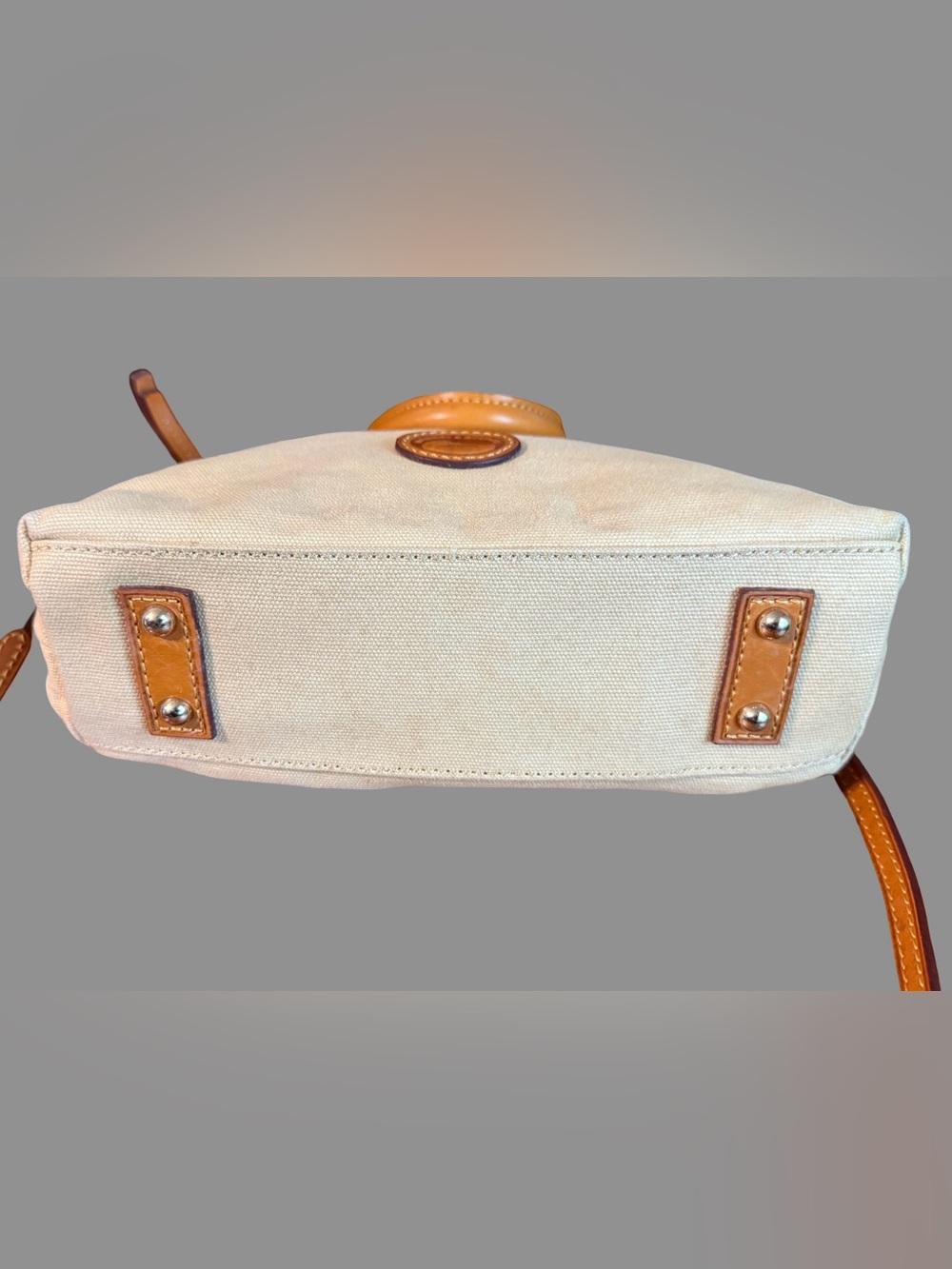 Vintage Dooney & Bourke Canvas & Leather Crossbody Satchel Bag – Cream / Tan - Picture 5 of 9